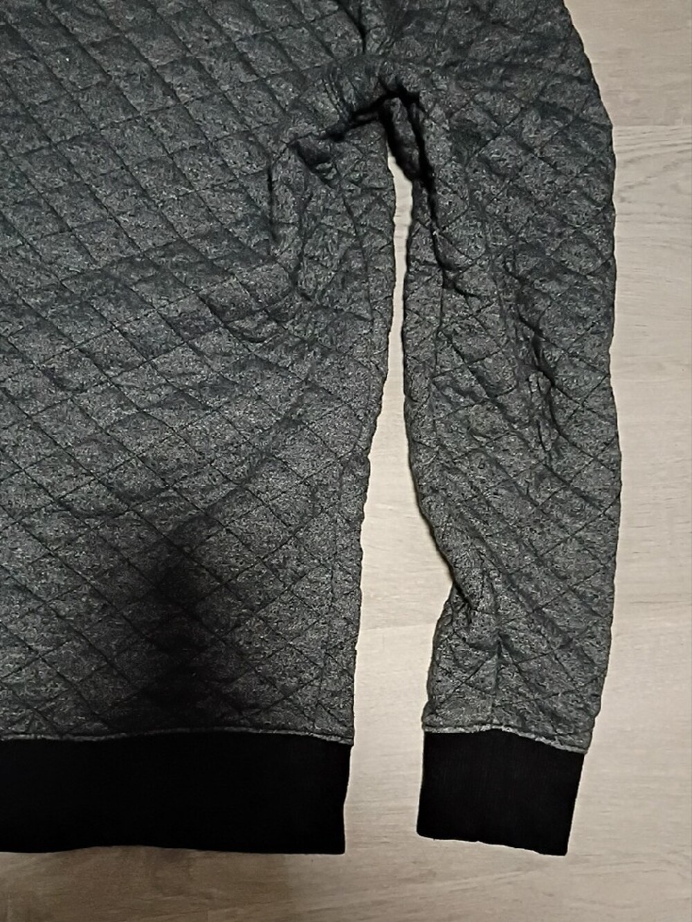Vans Quilted Hooded Jacket in Dark Gray - Picture 7 of 9